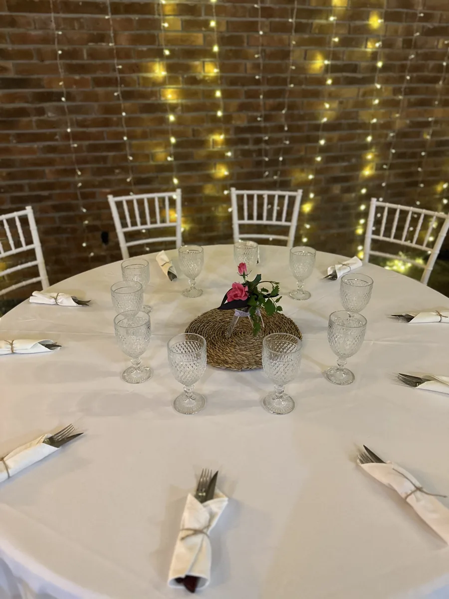 Mesa decorada para un evento